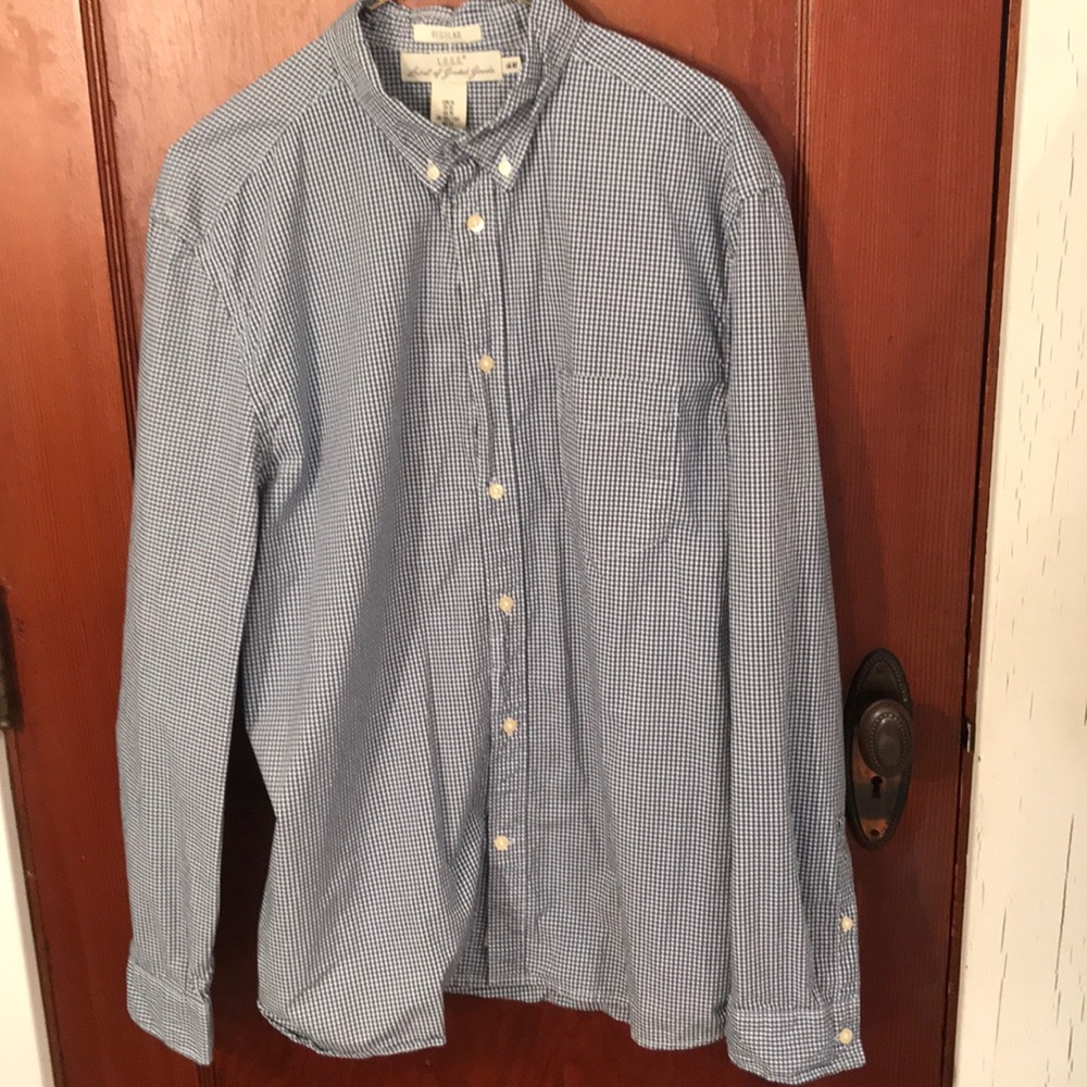 H&M Men’s L.O.G.G. Button Up Dress Shirt